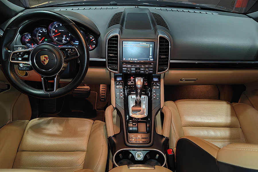 Porsche Cayenne 