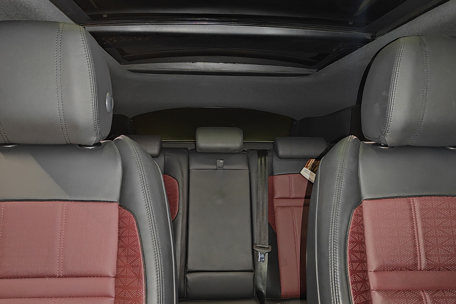 Range Rover Evoque P300 R-Dynamic HSE 