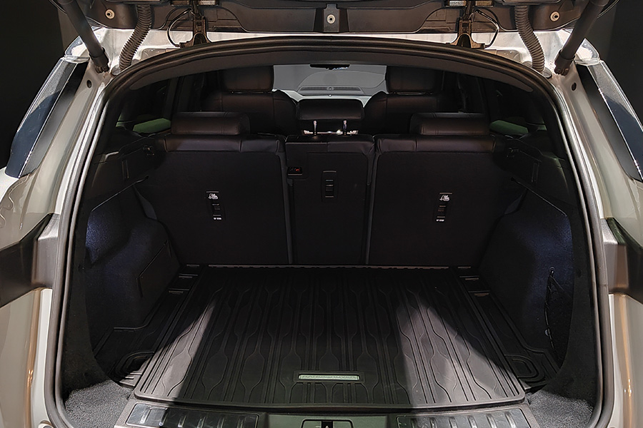 Range Rover Evoque P300 R-Dynamic HSE 